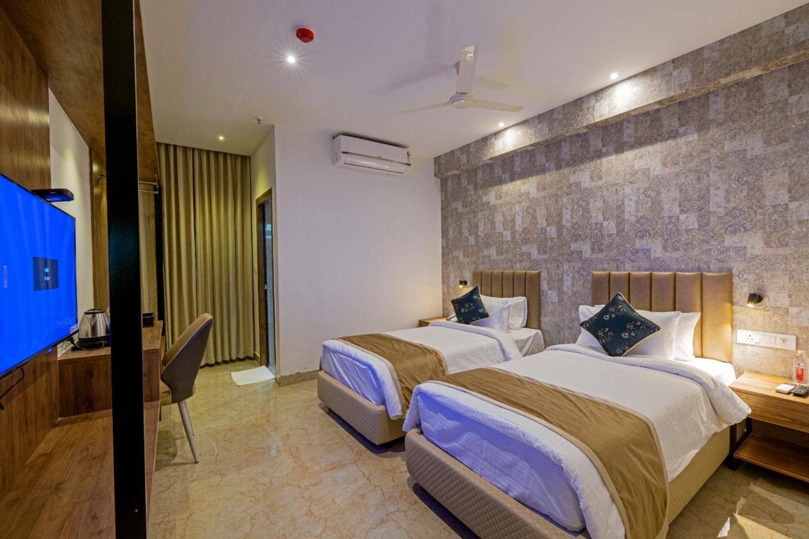 Grand Continent Hotel Gachibowli Near Us Consulate Eksteriør bilde